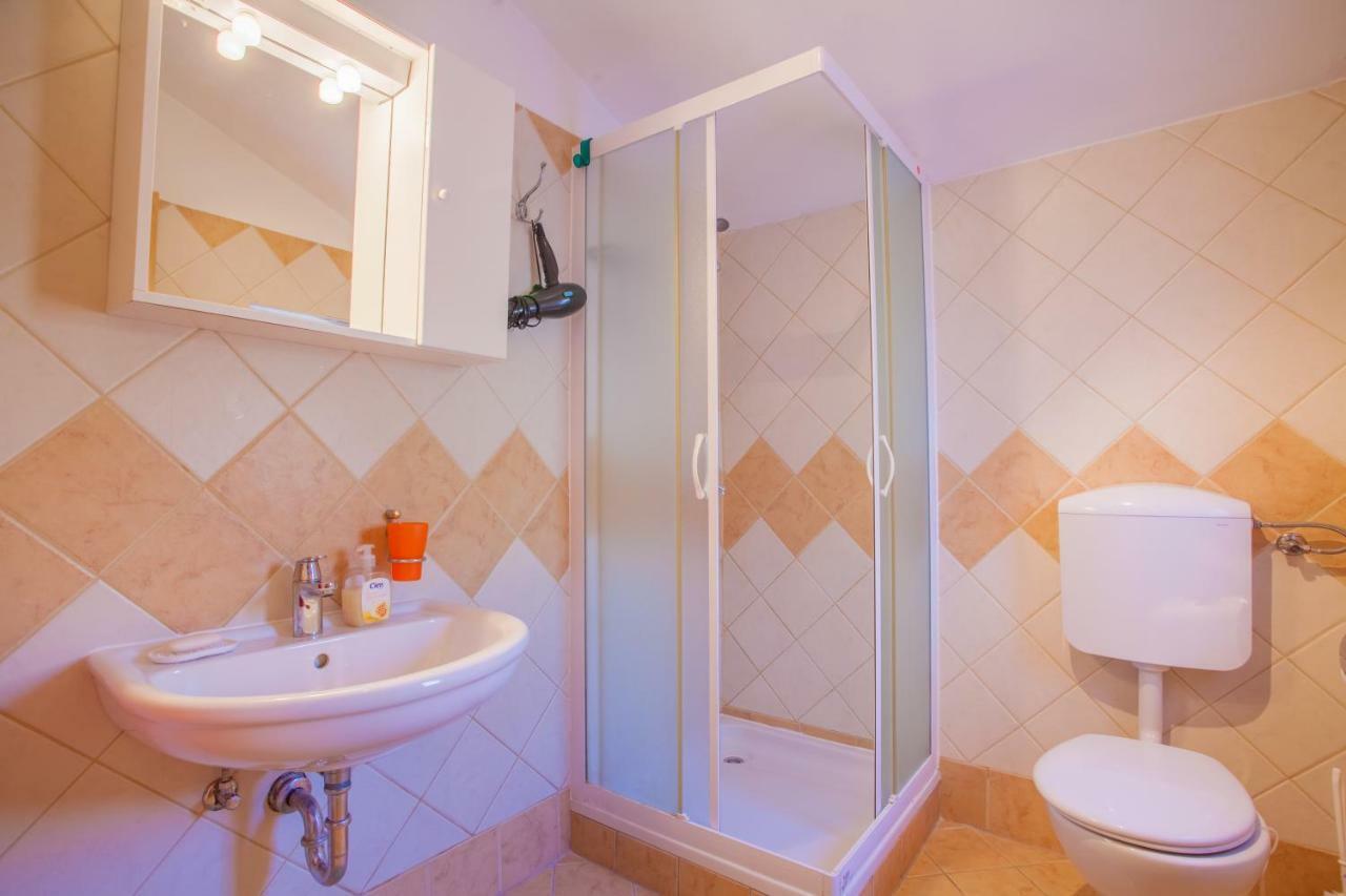Rooms Ester Црес Экстерьер фото