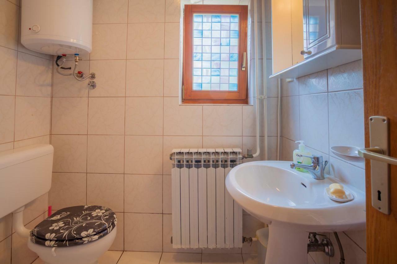 Rooms Ester Црес Экстерьер фото