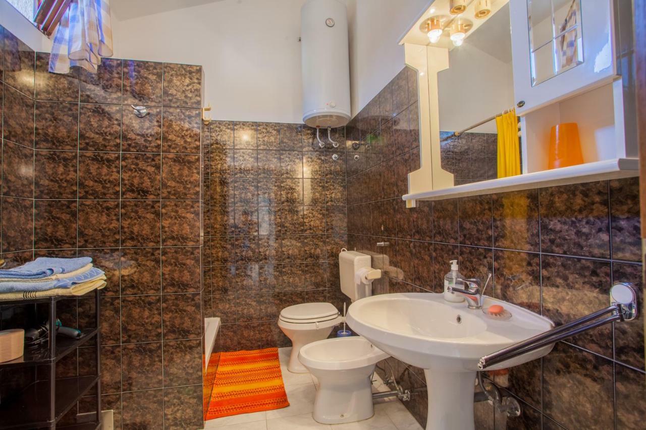 Rooms Ester Црес Экстерьер фото